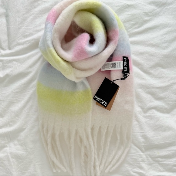 PIECES Pastel Rainbow Fuzzy Scarf Oversized Cozy Winter Cottagecore - Picture 4 of 6